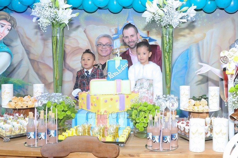 Lorenzo comemora 3 aninhos