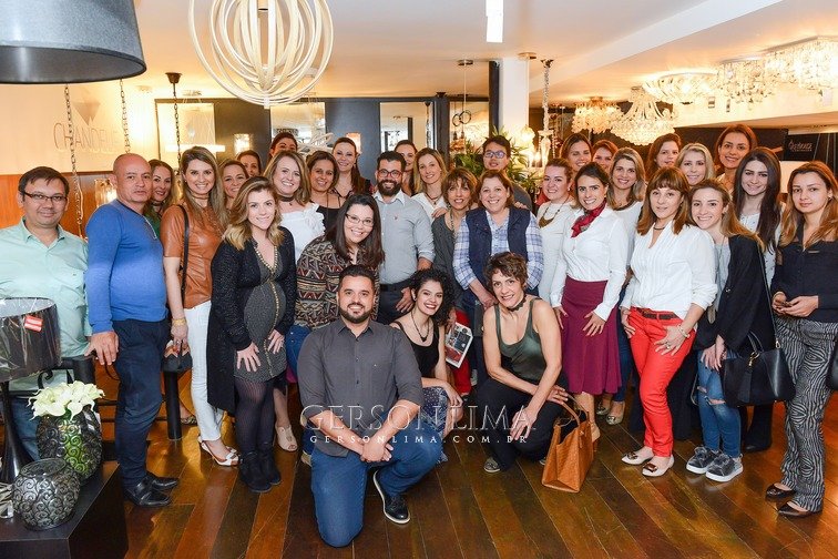 Grey House Iluminação promove evento de lançamento em seu showroom