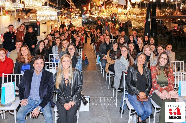 Irmãos Abage Westphalen promove palestra de Iluminação para Bares e Restaurantes