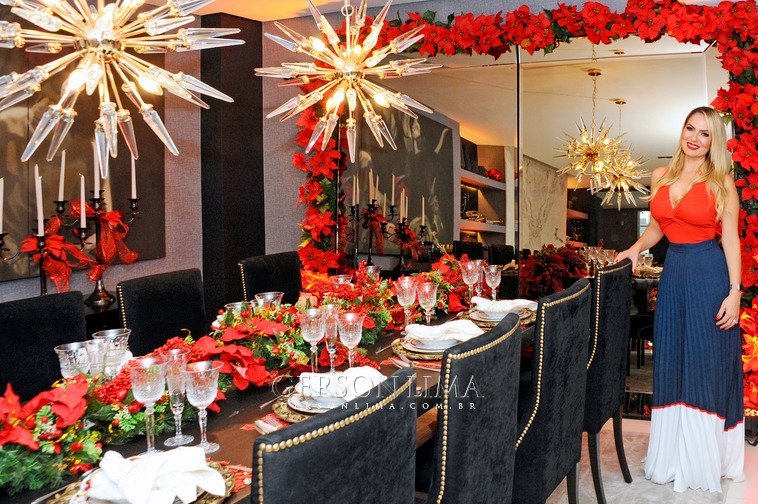 Deborah Nicolau apresenta sua bela mesa de Natal na Sierra