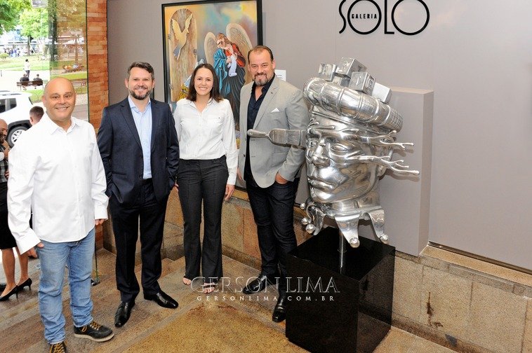 Nova galeria de arte inaugura com exposição de Luiz de Souza