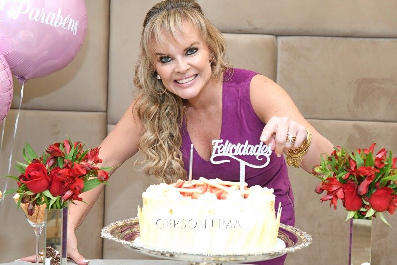 Aniversário da empresária Tatiana Martin, da ENTRE SEDAS DECOR