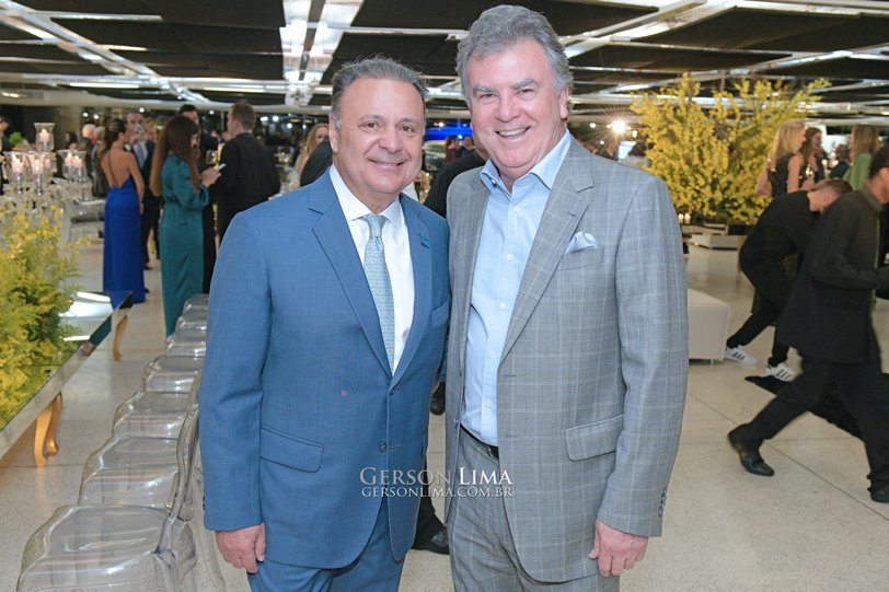 Carlos Eduardo Canto | Troféu no Prêmio Personalidades TOPVIEW