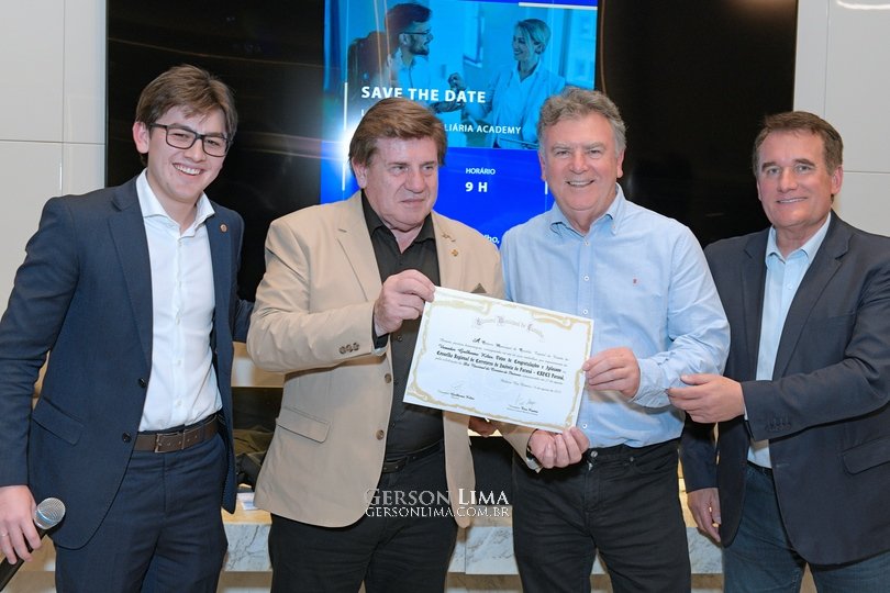 Confraria Imobiliária de Curitiba celebra mês do corretor de imóveis